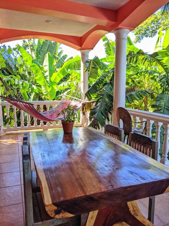 Seaside Inn Roatan West Bay Exteriör bild