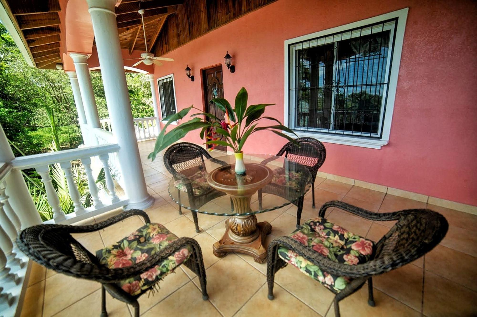 Seaside Inn Roatan West Bay Exteriör bild